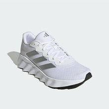 Load image into Gallery viewer, Switch Move Running Shoes
