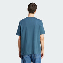 Load image into Gallery viewer, TREFOIL ESSENTIALS TEE
