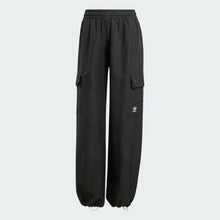 Load image into Gallery viewer, Essentials Woven Cargo Pants
