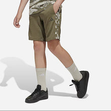 Load image into Gallery viewer, J CAMO SHORT
