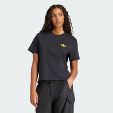 Load image into Gallery viewer, Smiley Loose 3-Stripes Tee
