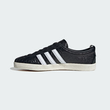 Load image into Gallery viewer, adidas Blanc Shoes
