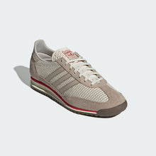 Load image into Gallery viewer, SL 72 OG Shoes
