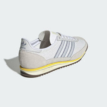 Load image into Gallery viewer, SL 72 OG Shoes
