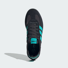 Load image into Gallery viewer, MERCEDES - AMG PETRONAS FORMULA ONE TEAM BARREDA DECODE SHOES
