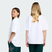 Load image into Gallery viewer, Oversize Trefoil Tee
