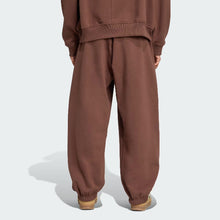 Load image into Gallery viewer, Essentials Linear Jogger Pant Oversized
