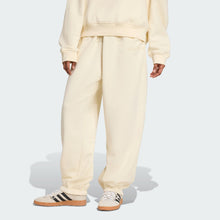 Load image into Gallery viewer, Essentials Linear Jogger Pant Oversized
