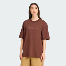 Load image into Gallery viewer, Essentials Linear Tee Oversized
