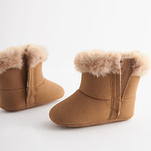Load image into Gallery viewer, Tan Brown Pull-On Baby Boots (0-24mths)

