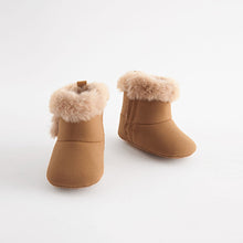 Load image into Gallery viewer, Tan Brown Pull-On Baby Boots (0-24mths)
