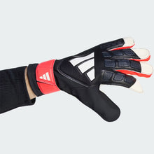 Load image into Gallery viewer, PREDATOR GOALKEEPER GLOVE TRAINING

