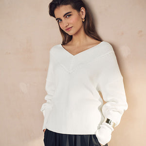Ecru Relaxed Fit Ribbed V-Neck Knitted Jumper