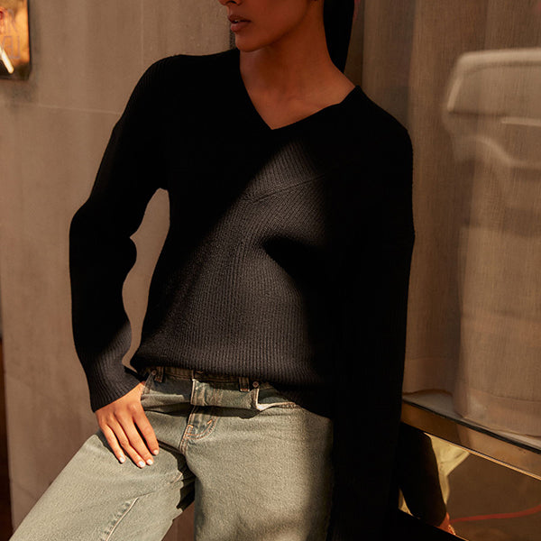 Black Relaxed Fit Ribbed V-Neck Knitted Jumper