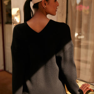 Black Relaxed Fit Ribbed V-Neck Knitted Jumper