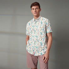 Load image into Gallery viewer, White Linen Blend Floral Short Sleeve Shirt
