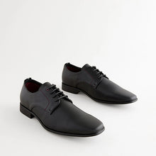Load image into Gallery viewer, Black Slim Square Embossed Derby Shoes
