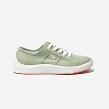 Load image into Gallery viewer, OPIWAVE Women&#39;s Tennis Shoes In Light Green Canvas
