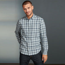 Load image into Gallery viewer, Grey Signature Brushed Flannel Check Shirt

