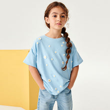 Load image into Gallery viewer, Light Blue Crochet Daisy T-Shirt (3-12yrs)

