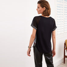 Load image into Gallery viewer, Monochrome Geo Woven Mix Short Sleeve Raglan T-Shirt
