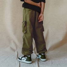 Load image into Gallery viewer, Khaki Green Lined Parachute Cargo Trousers (3-12yrs)
