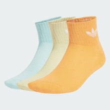 Load image into Gallery viewer, Mid Crew Socks 3 Pairs
