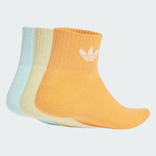 Load image into Gallery viewer, Mid Crew Socks 3 Pairs
