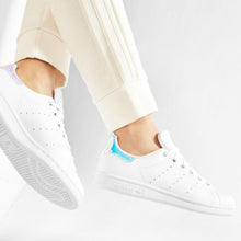 Load image into Gallery viewer, STAN SMITH JUNIOR SHOES - Allsport
