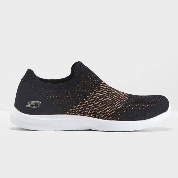 Studio store comfort skechers