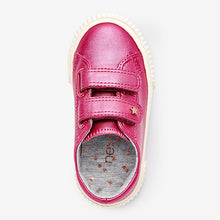 Load image into Gallery viewer, Rasperry Pink Trainers (Younger Girls) - Allsport
