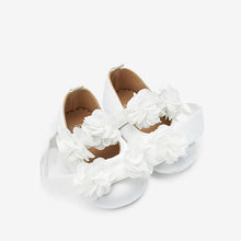Load image into Gallery viewer, Bridesmaid Collection Corsage Baby Shoes and Headband Occasion Set (0-18mths)

