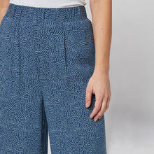 Load image into Gallery viewer, Navy Printed Culottes - Allsport
