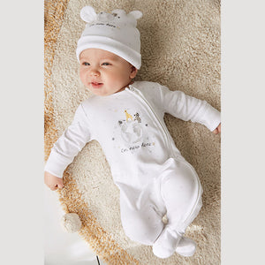 White Baby I'm New Here Zip Sleepsuit And Hat (0-6mths)