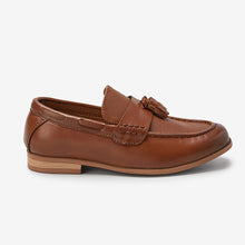 Load image into Gallery viewer, Tan Tassel Loafers (Older Boys)
