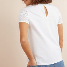 Load image into Gallery viewer, 337496 BROD FRONT T CD WHT 6 SHORT SLV TOPS - Allsport
