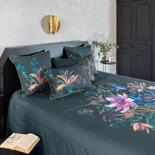 Load image into Gallery viewer, Housse de couette réversible percale de coton Hesperis fleurs  (260x240) - Allsport
