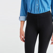 Load image into Gallery viewer, Black Cropped Leggings
