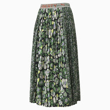 Load image into Gallery viewer, PUMA X LIBERTY PRINTED PLEATED WOMEN&#39;S SKIRT
