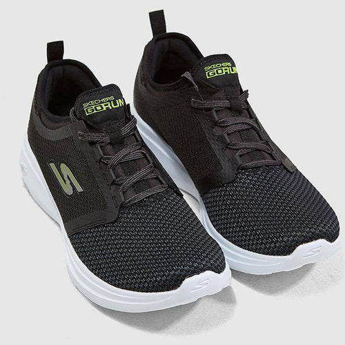 GO RUN FAST SHOES - Allsport