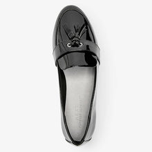 Load image into Gallery viewer, Black Forever Comfort® Cleated Tassel Loafers
