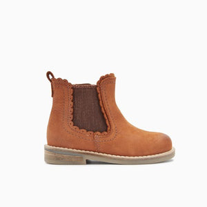 CHELSEA SCALLOP TAN BOOTS - Allsport