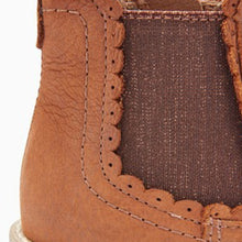 Load image into Gallery viewer, CHELSEA SCALLOP TAN BOOTS - Allsport
