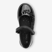 Load image into Gallery viewer, Black Patent School Flower Mary Jane Shoes (Older Girls)
