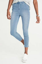 Load image into Gallery viewer, BLEACH WASH JERSEY CROPPED LEGGINGS - Allsport
