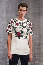Load image into Gallery viewer, WHITE SNAKE GRAPHIC T-SHIRT - Allsport
