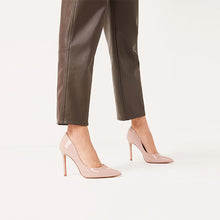 Load image into Gallery viewer, Blush Pink Forever Comfort® Point Court Shoes
