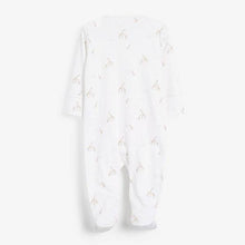 Load image into Gallery viewer, White Cotton Giraffe Sleepsuit, Bodysuit, Bib &amp; Hat Set (0-3mths) - Allsport
