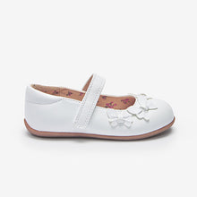 Load image into Gallery viewer, White Butterfly Mary Jane Shoes (Younger Girls)
