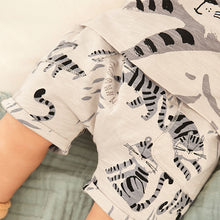 Load image into Gallery viewer, Black/White/Grey Baby 2 Piece Tiger Printed T-Shirt And Leggings Set (0-18mths)
